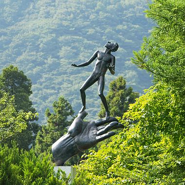 Five Amazing Sculpture Parks You Need to Visit